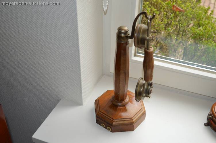 1 antieke houten telefoon Hygieneophone 014604